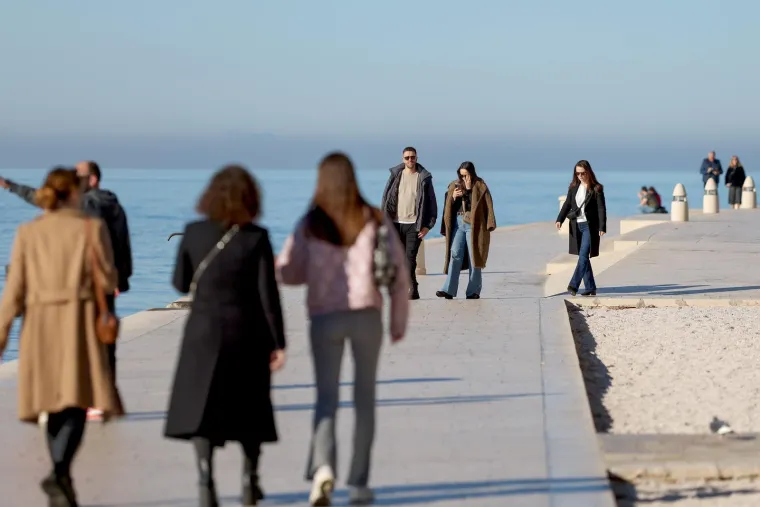 Ma je li ovo modna pista ili centar Zadra? Ove djevojke osvojile su poglede slučajnih prolaznika