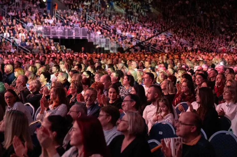 U dru&scaron;tvu političkog vrha: Marijan Kustić prvi put u javnosti uhvaćen u dru&scaron;tvu Nike Perenčević
