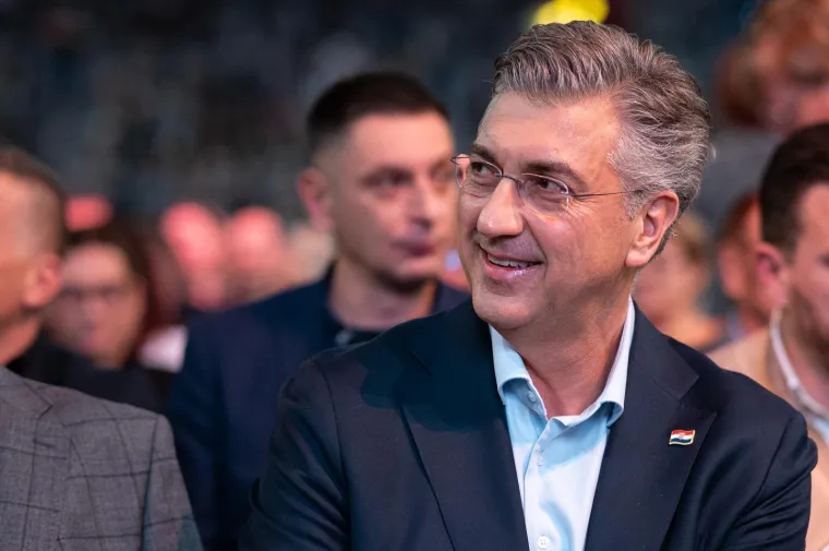 U dru&scaron;tvu političkog vrha: Marijan Kustić prvi put u javnosti uhvaćen u dru&scaron;tvu Nike Perenčević