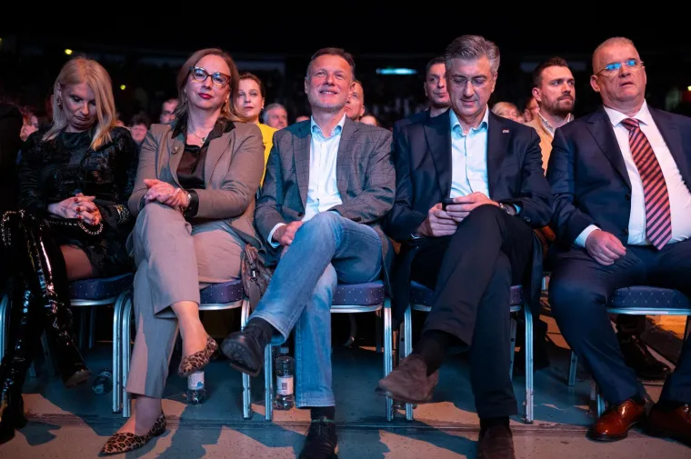 U dru&scaron;tvu političkog vrha: Marijan Kustić prvi put u javnosti uhvaćen u dru&scaron;tvu Nike Perenčević