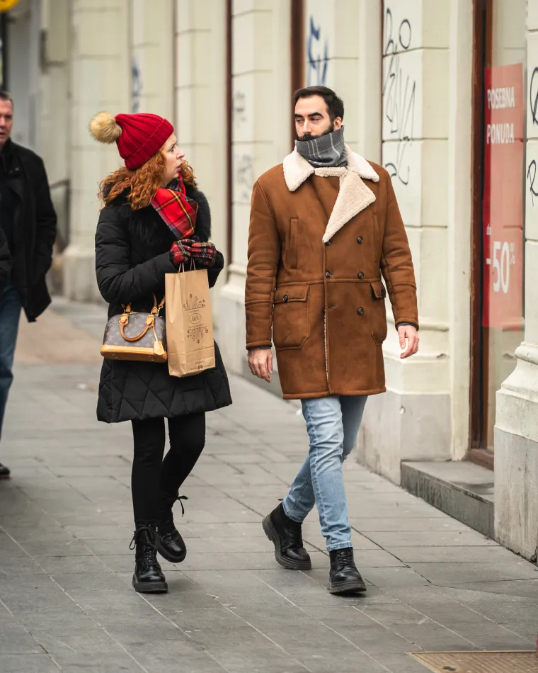 Kovrčava ljepotica bila je glavna zvijezda zagrebačke &scaron;pice, a pojavila se i zgodna liječnica