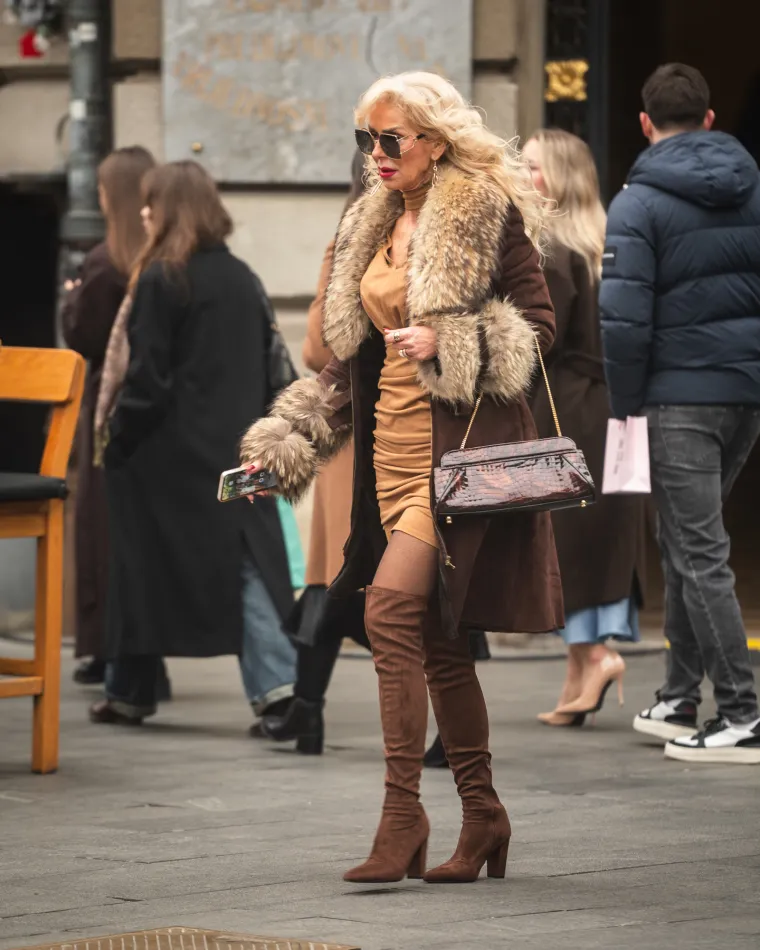 Kovrčava ljepotica bila je glavna zvijezda zagrebačke &scaron;pice, a pojavila se i zgodna liječnica