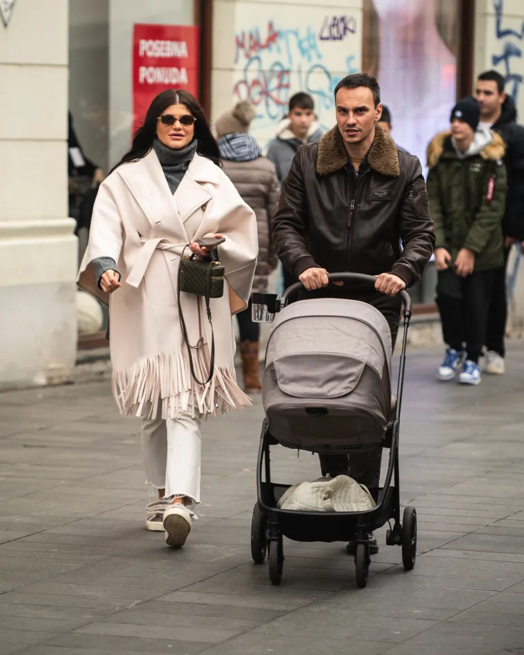 Kovrčava ljepotica bila je glavna zvijezda zagrebačke &scaron;pice, a pojavila se i zgodna liječnica