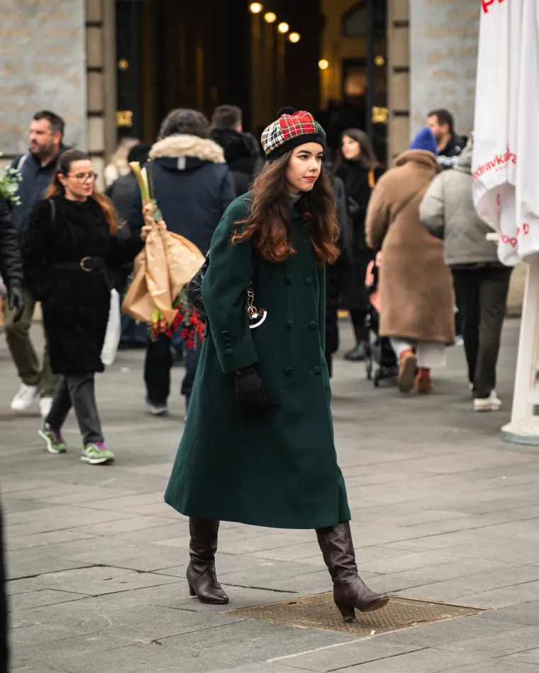 Kovrčava ljepotica bila je glavna zvijezda zagrebačke &scaron;pice, a pojavila se i zgodna liječnica