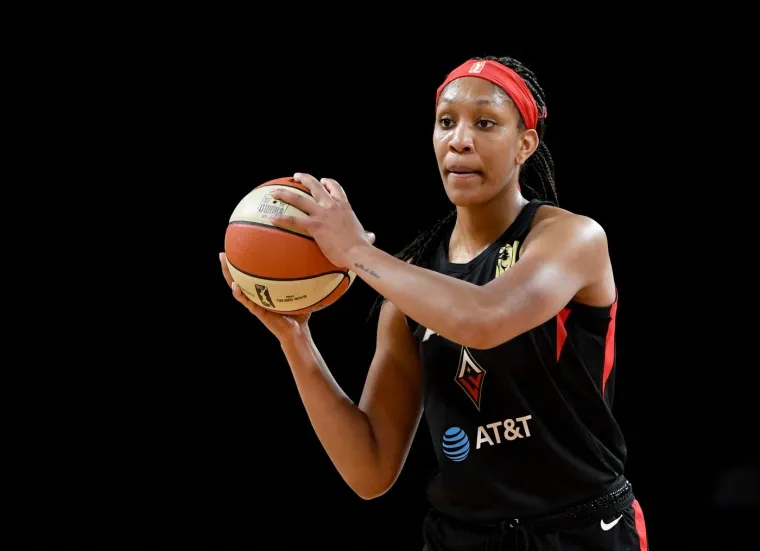 193 centimetra savr&scaron;enstva: Sporta&scaron;ica godine dominira na terenu i izvan njega