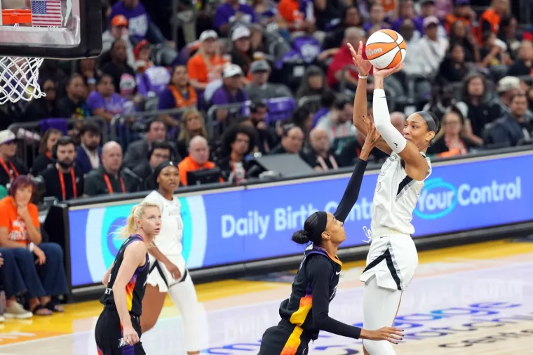 193 centimetra savr&scaron;enstva: Sporta&scaron;ica godine dominira na terenu i izvan njega