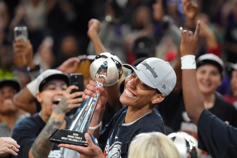 193 centimetra savr&scaron;enstva: Sporta&scaron;ica godine dominira na terenu i izvan njega