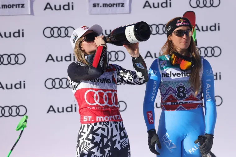 Jedna od najzgodnijih skija&scaron;ica iznenadila crnim predmetom na licu: Pogledajte o čemu se radi