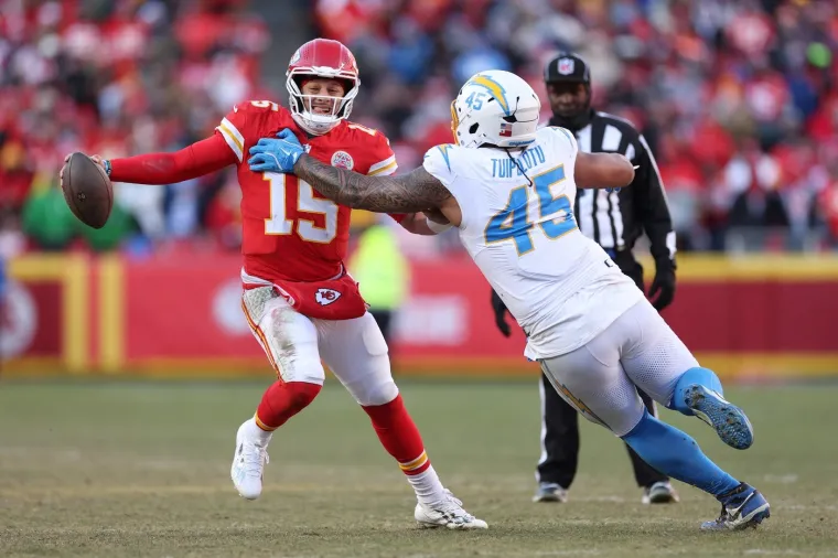 &Scaron;ok na stadionu: Najbolji igrač dana&scaron;njice leži u agoniji, igrači mole na koljenima