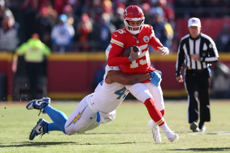 &Scaron;ok na stadionu: Najbolji igrač dana&scaron;njice leži u agoniji, igrači mole na koljenima