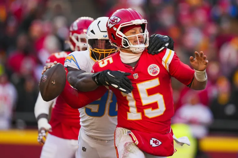 &Scaron;ok na stadionu: Najbolji igrač dana&scaron;njice leži u agoniji, igrači mole na koljenima