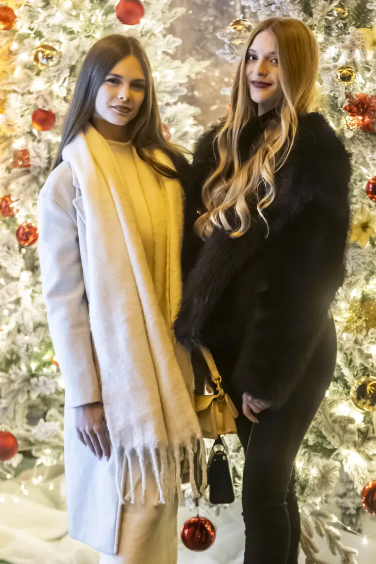 Unatoč minusu, one su ukrale show: Legice u crnim minjacima i visokim čizmama zapalile Osijek