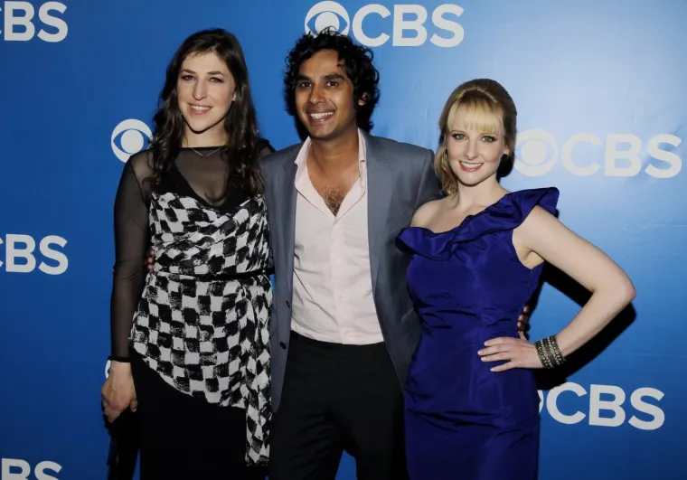 Bernadette jesi li to ti? Omiljena &scaron;treberica zapravo je zavodljiva plavu&scaron;a koja mami uzdahe