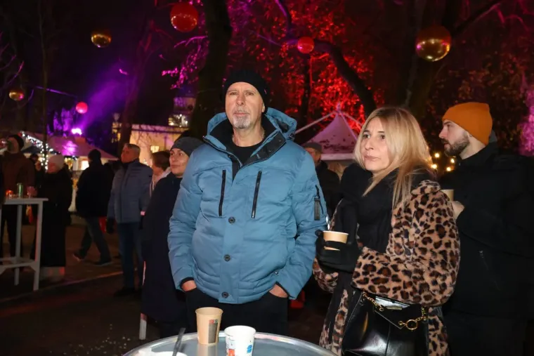 Bijelim krznom sakrile se od hladnoće: Dvije Karlovčanke u maniri holivudskih diva