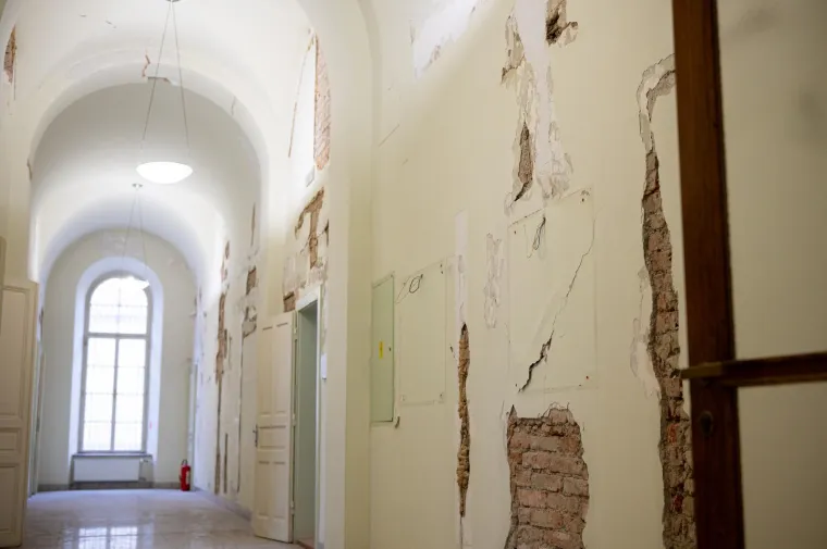 S dvije godine ka&scaron;njenja kreće obnova Pravnog fakulteta: Pogledajte &scaron;tetu od potresa