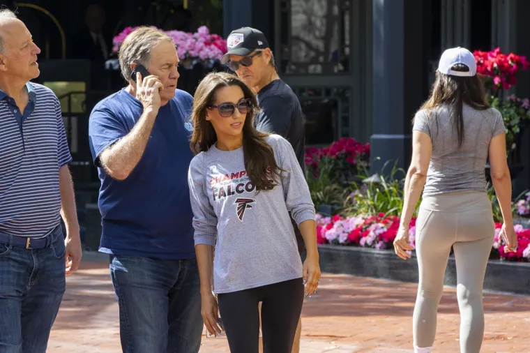 Legendarni trener hrvatskih korijena u vezi s 50 godina mlađom misicom: 'Volimo se javno'