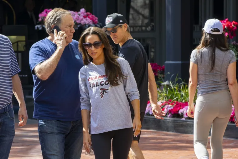 Legendarni trener hrvatskih korijena u vezi s 50 godina mlađom misicom: 'Volimo se javno'