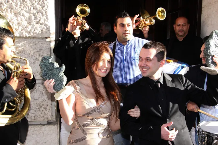 Grudi u prvom planu i mini haljina: Ovako je Nives Celzijus izgledala kada joj je dodijeljen Kiklop