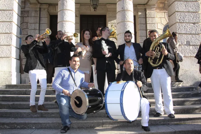 Grudi u prvom planu i mini haljina: Ovako je Nives Celzijus izgledala kada joj je dodijeljen Kiklop