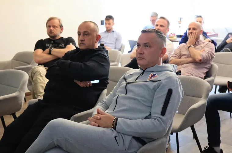 Novi dečko Nike Perenčević? Pogledajte fotografije predsjednika HNS-a s kojim ju povezuju