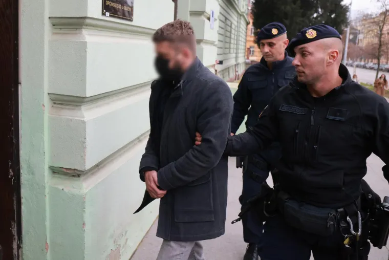 Ovo je osumnjičeni dječji psihijatar, lice je skrivao maskom: Dirao i drogirao maloljetnike