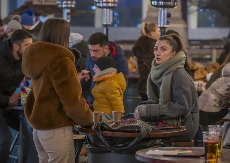 Nikad ljep&scaron;i Advent: Kovrčava djevojka s osmijehom od milijun dolara obilježila večer u Karlovcu