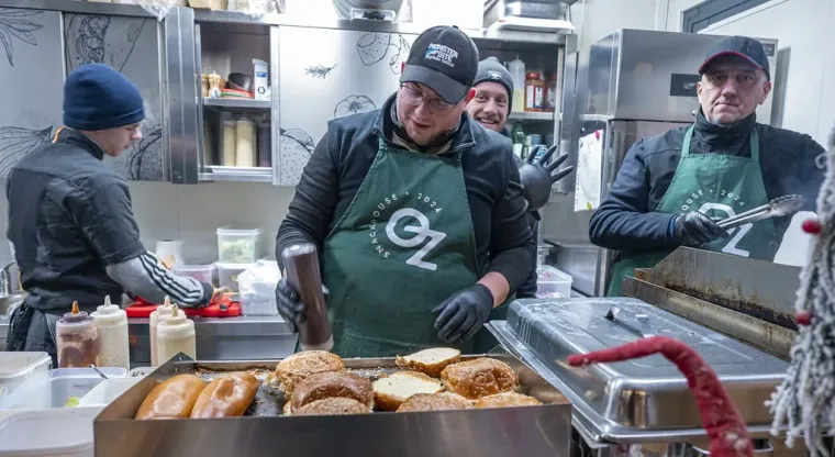 Nikad ljep&scaron;i Advent: Kovrčava djevojka s osmijehom od milijun dolara obilježila večer u Karlovcu