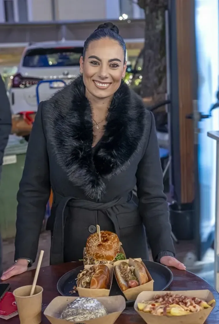 Nikad ljep&scaron;i Advent: Kovrčava djevojka s osmijehom od milijun dolara obilježila večer u Karlovcu