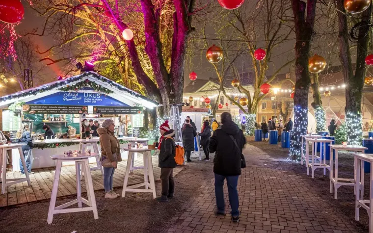 Nikad ljep&scaron;i Advent: Kovrčava djevojka s osmijehom od milijun dolara obilježila večer u Karlovcu