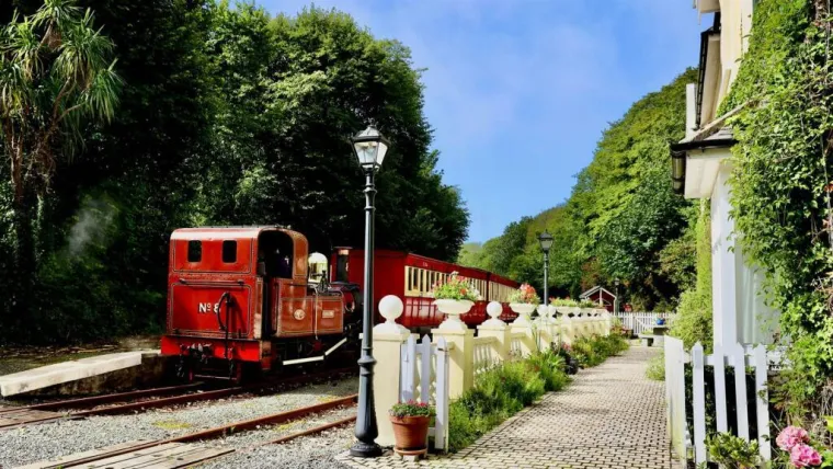 Biste li se budili uz pogled na vlak i zvuk parne lokomotive? I za sve to morate izdvojiti paprenu cifru