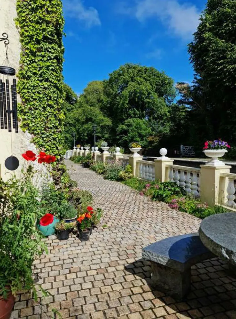 Biste li se budili uz pogled na vlak i zvuk parne lokomotive? I za sve to morate izdvojiti paprenu cifru