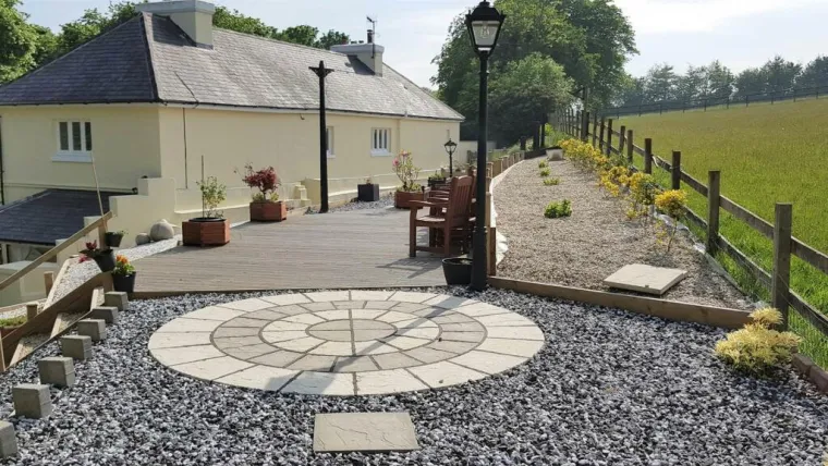 Biste li se budili uz pogled na vlak i zvuk parne lokomotive? I za sve to morate izdvojiti paprenu cifru