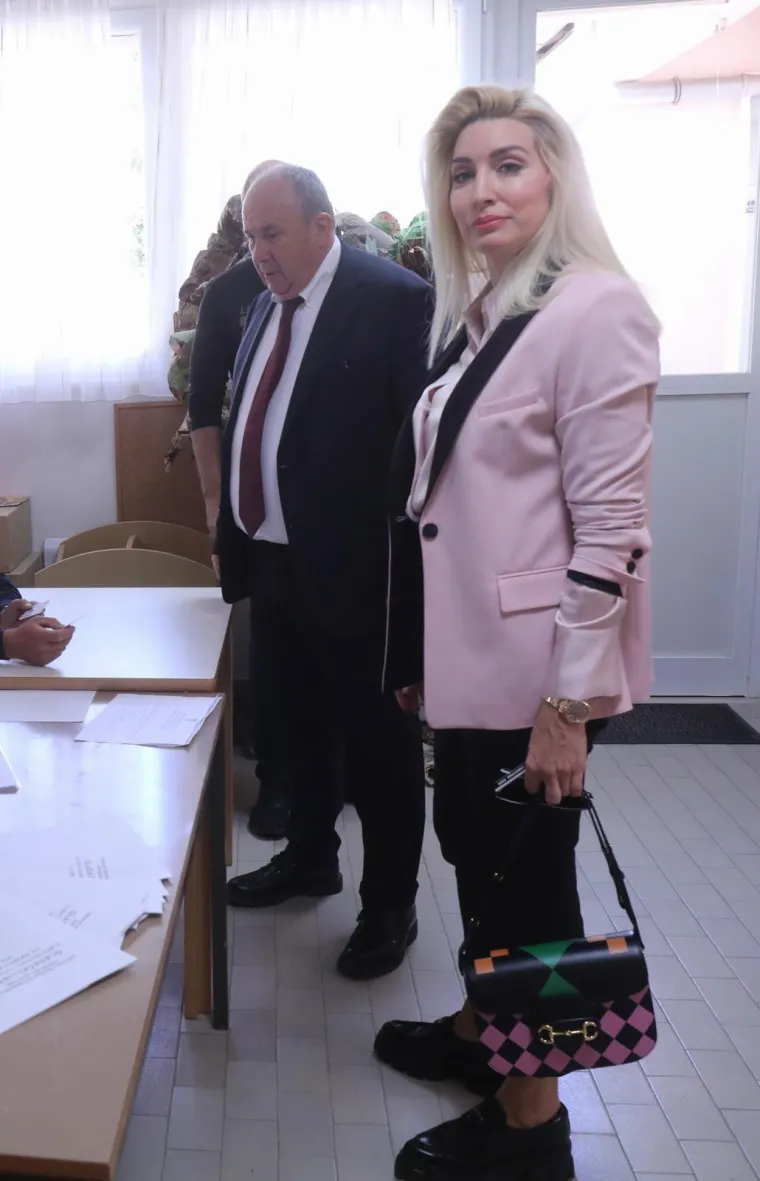 Zajedno su vi&scaron;e od 20 godina: Sjećate li se kako je Fani izgledala na početku veze s Kerumom?