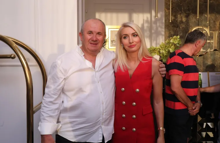 Zajedno su vi&scaron;e od 20 godina: Sjećate li se kako je Fani izgledala na početku veze s Kerumom?