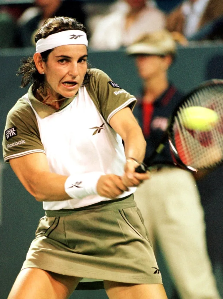 Danas izgleda neprepoznatljivo, ne liči na sebe: 'Napravila sam ono &scaron;to mi je rekao'