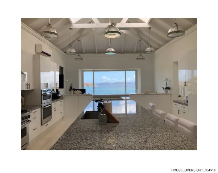 &Scaron;okantne fotografije s Epsteinovog imanja izule svijet iz cipela: 'Lolita', Bill Gates i djevojke za 1000 dolara