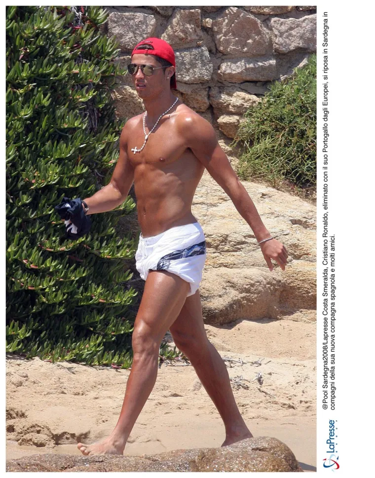 Djevojke su ga ostavljale jer je bio previ&scaron;e ženstven? Evo kako se Ronaldo mijenjao kroz godine