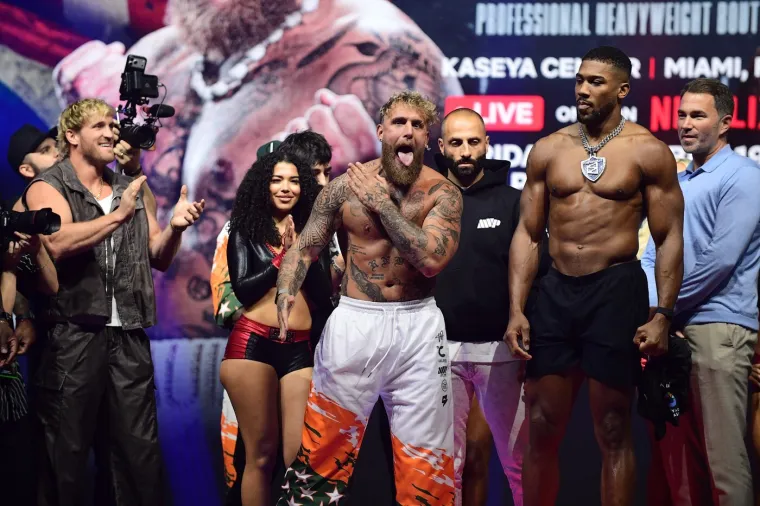 Zaiskrilo je na vaganju Anthonyja Joshue i Jake Paula: Ove fotografije upravo obilaze svijet