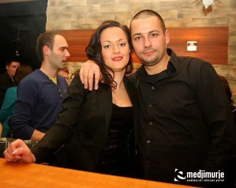 Kratke haljine i visoke potpetice: Pogledajte kako se partijalo prije14 godina