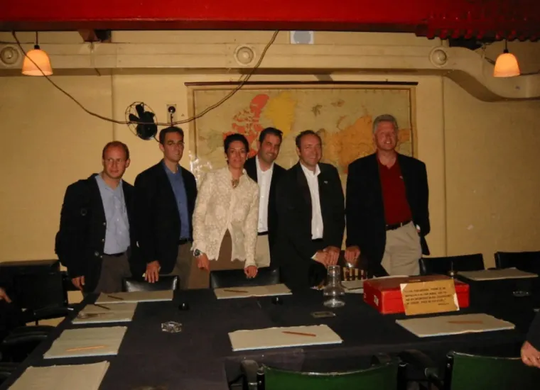 Slavne face u Epsteinovim dokumentima: Fokus je na biv&scaron;em predsjedniku u vrućoj kupki