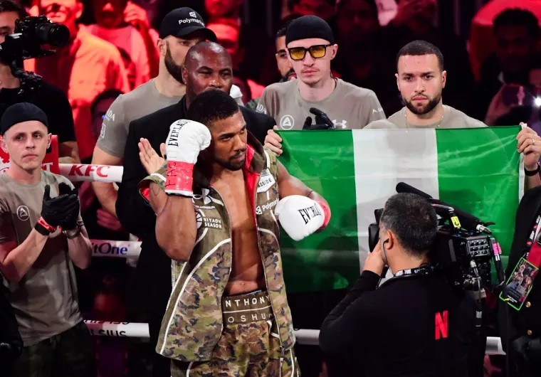 Anthony Joshua 'masakrirao' Jakea Paula: Slomio mu čeljust i umalo izbio zube