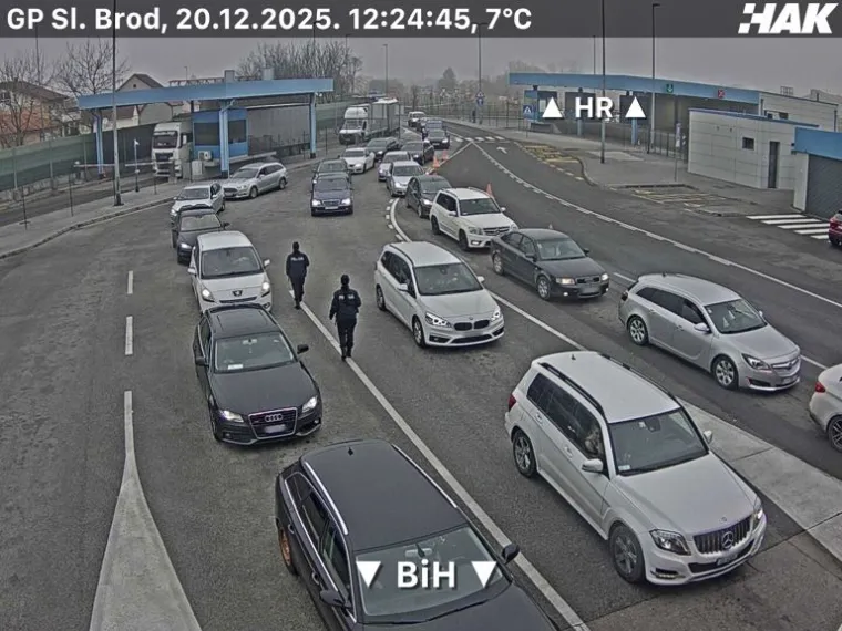 Velike gužve na autocesti i graničnim prijelazima: HAK izdao upozorenja