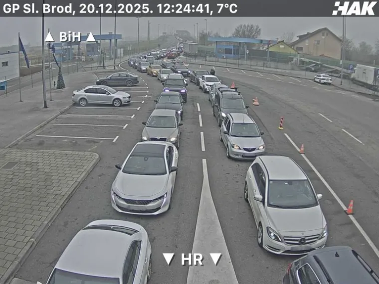 Velike gužve na autocesti i graničnim prijelazima: HAK izdao upozorenja