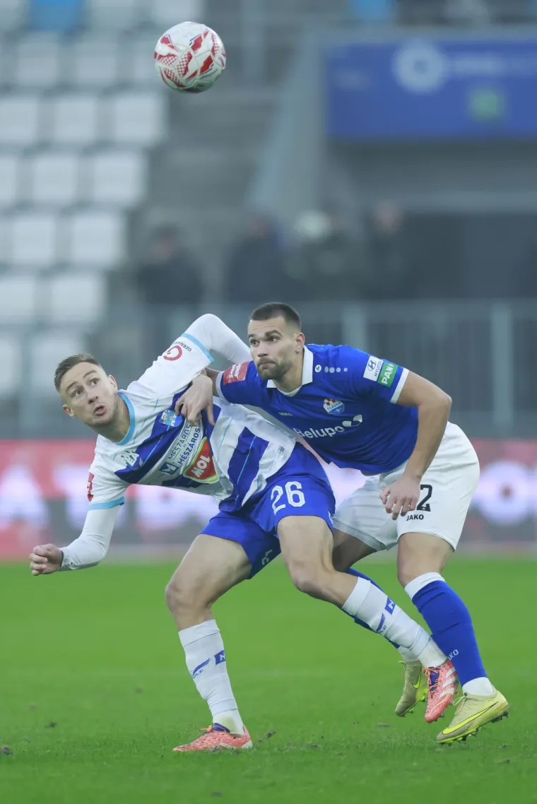 Zgodna navijačica privukla pažnju Opus Arene, svi su gledali samo u nju