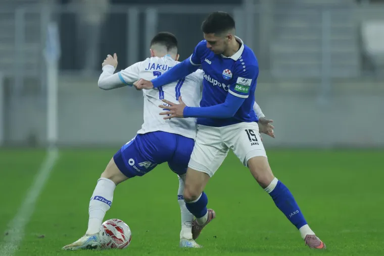 Zgodna navijačica privukla pažnju Opus Arene, svi su gledali samo u nju