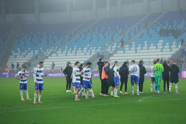 Zgodna navijačica privukla pažnju Opus Arene, svi su gledali samo u nju