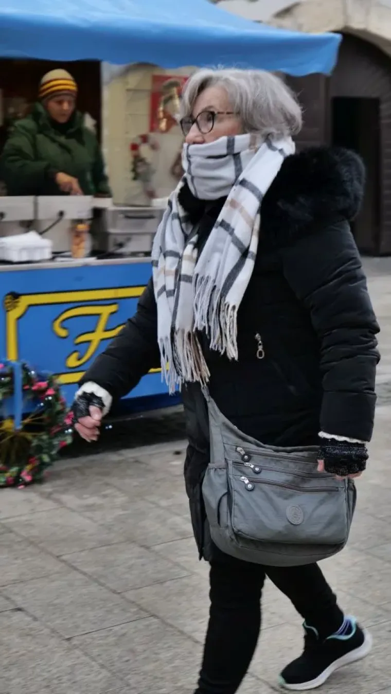 Modni spektakl usred Adventa: Ove dame pretvorile su centar Čakovca u božićnu pistu