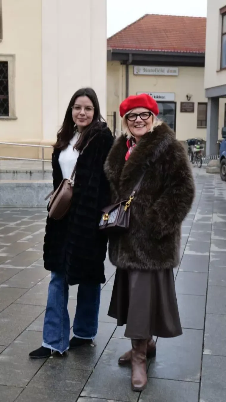 Modni spektakl usred Adventa: Ove dame pretvorile su centar Čakovca u božićnu pistu