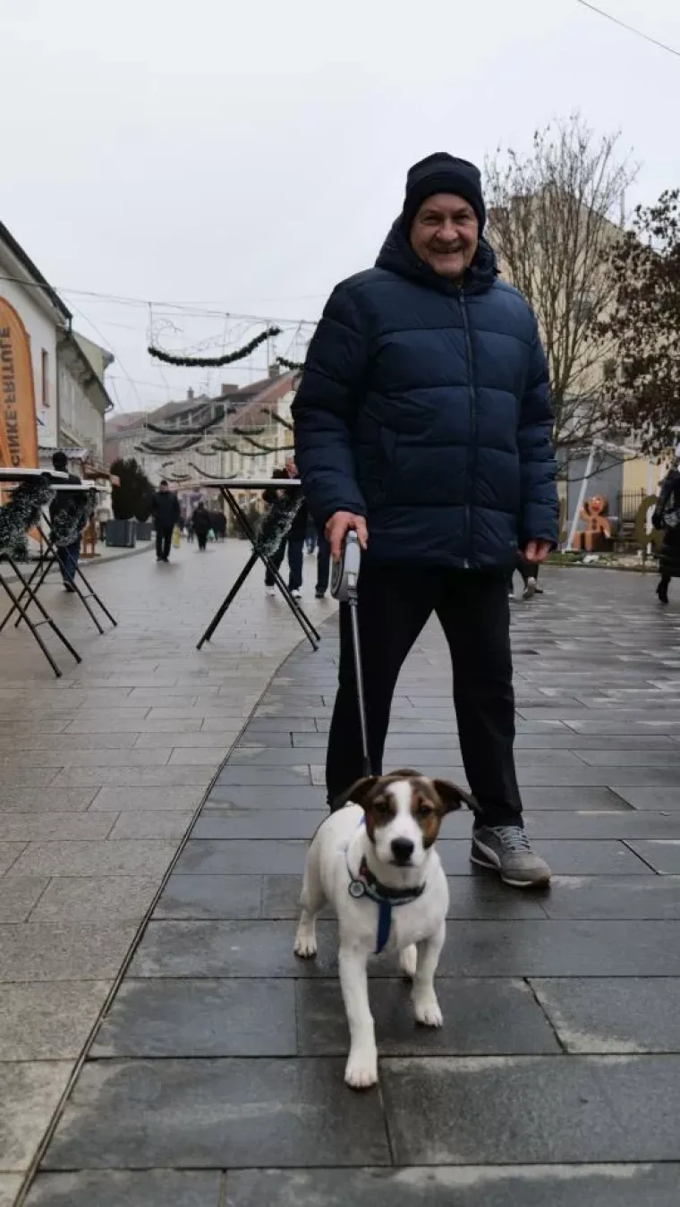 Modni spektakl usred Adventa: Ove dame pretvorile su centar Čakovca u božićnu pistu