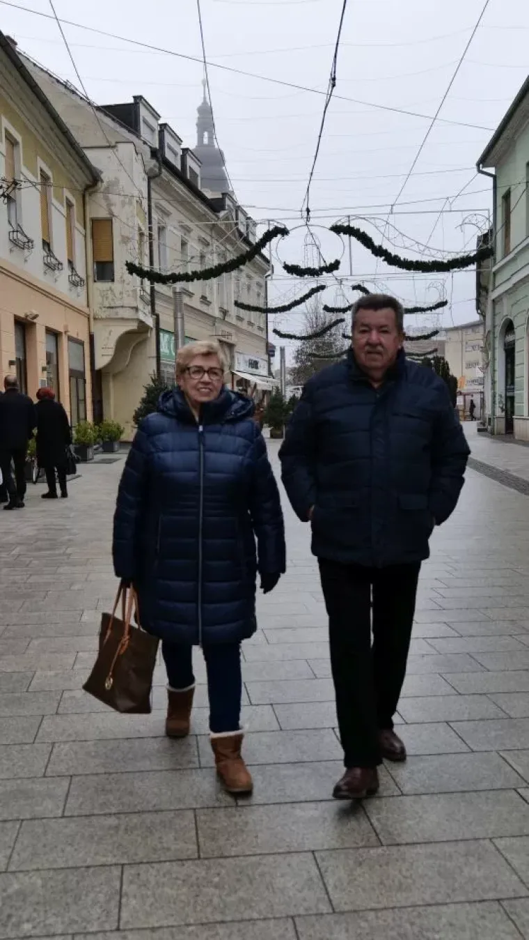 Modni spektakl usred Adventa: Ove dame pretvorile su centar Čakovca u božićnu pistu